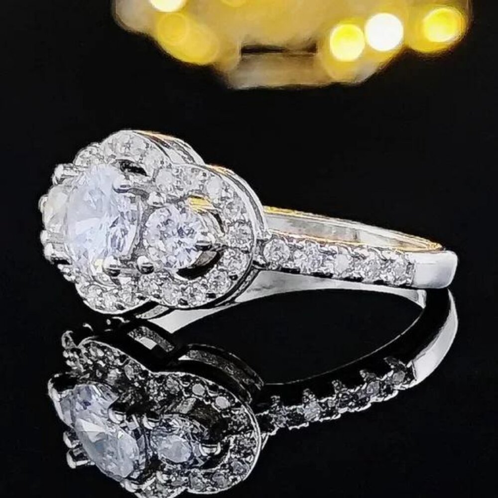 NEW 925 STERLING SILVER THREE STONES RING, CUTE RING, SHINY RING. - Picture 6 of 6